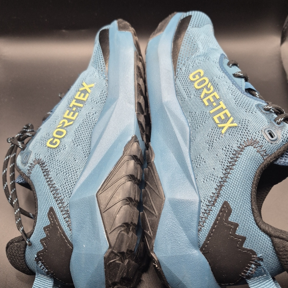 New Balance Blue Trail Running Shoes with Yellow Logo - Picture 8 of 10